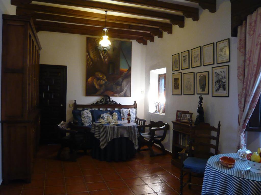 Hospederia Casa De La Torre Guest House El Toboso Exterior photo