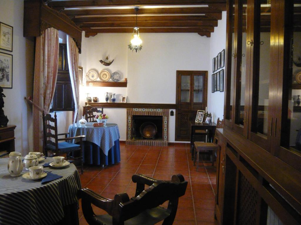 Hospederia Casa De La Torre Guest House El Toboso Exterior photo