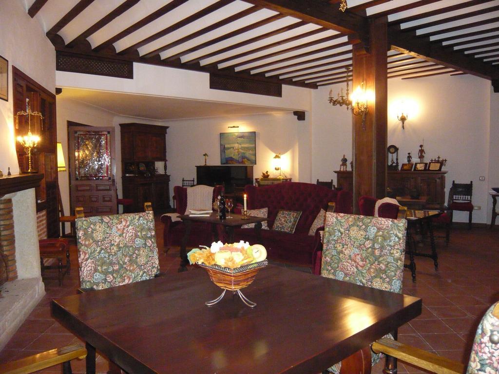 Hospederia Casa De La Torre Guest House El Toboso Exterior photo