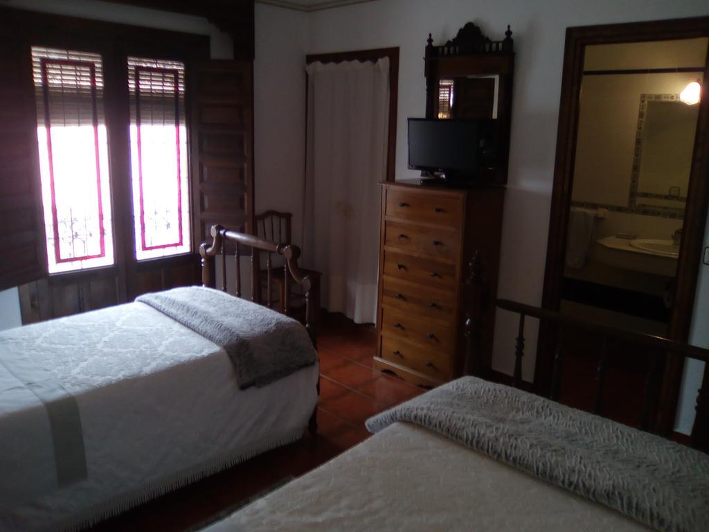 Hospederia Casa De La Torre Guest House El Toboso Exterior photo